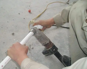 阿瓦提漏水维修电话